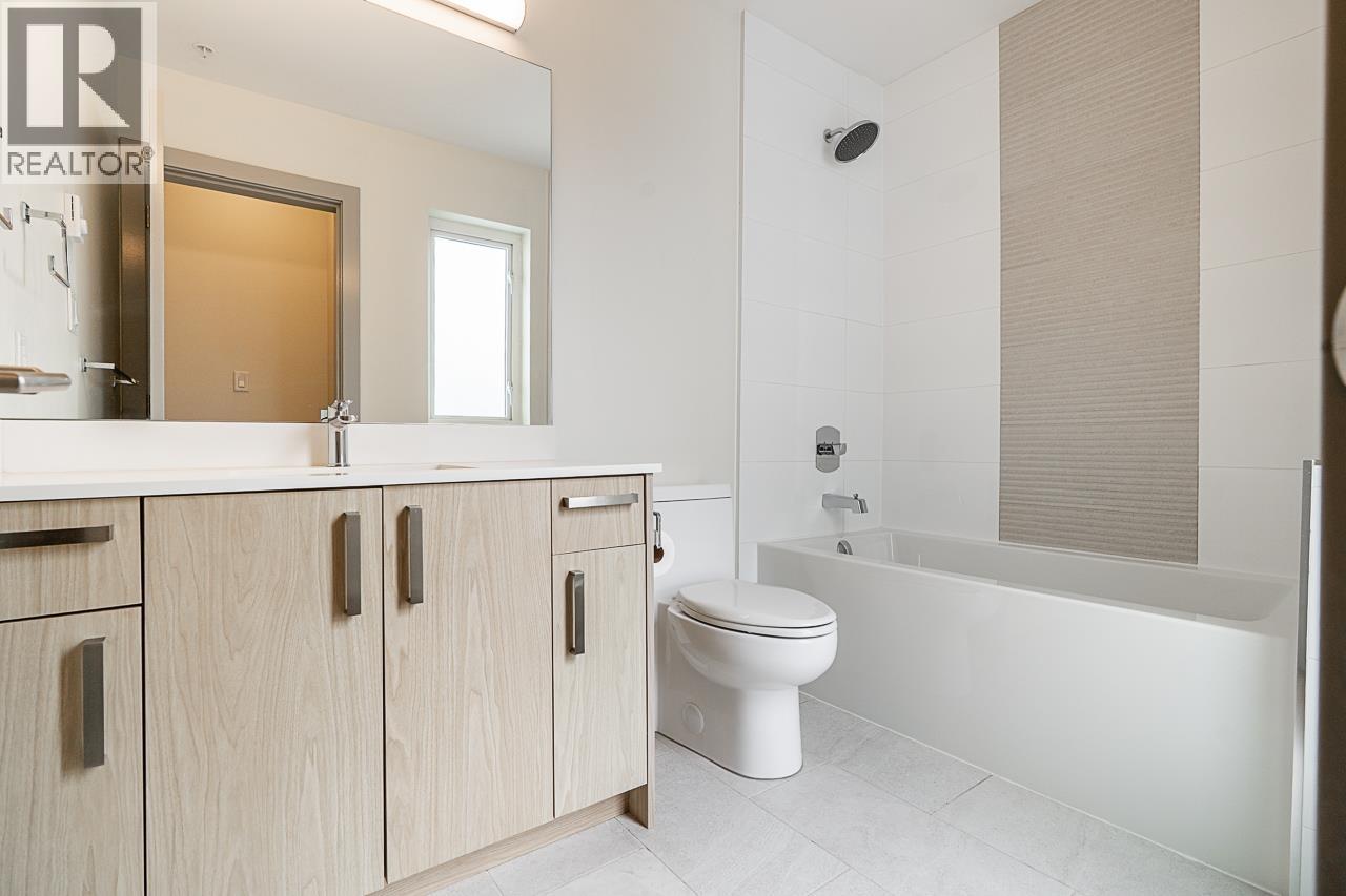 Photo 26 of 307 6968 Royal Oak Avenue, Burnaby BC