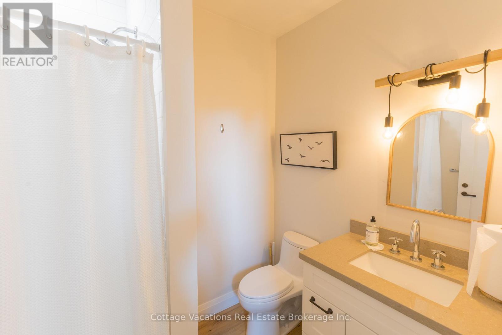 Photo 14 of 10 Brunel Road, Huntsville ON
