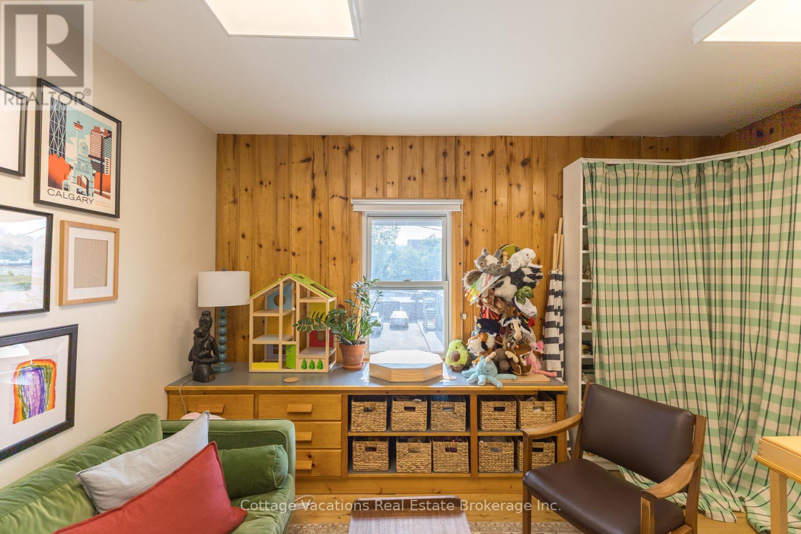 Photo 18 of 10 Brunel Road, Huntsville ON