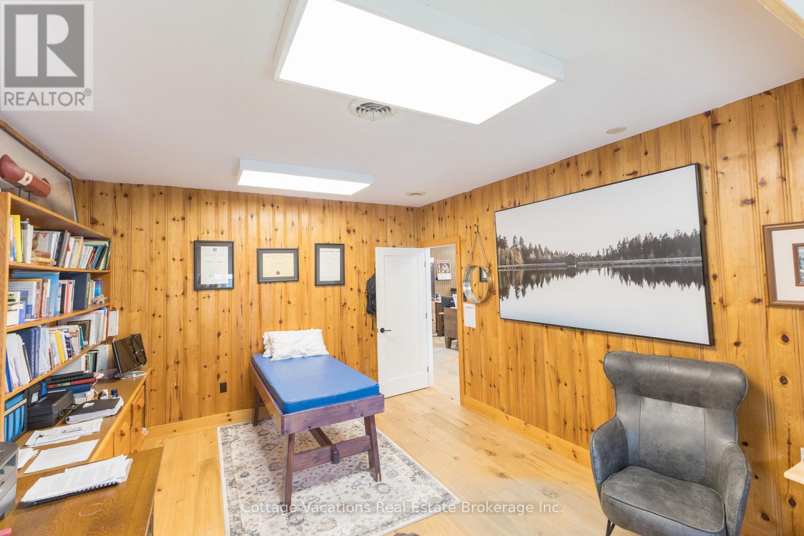 Photo 25 of 10 Brunel Road, Huntsville ON