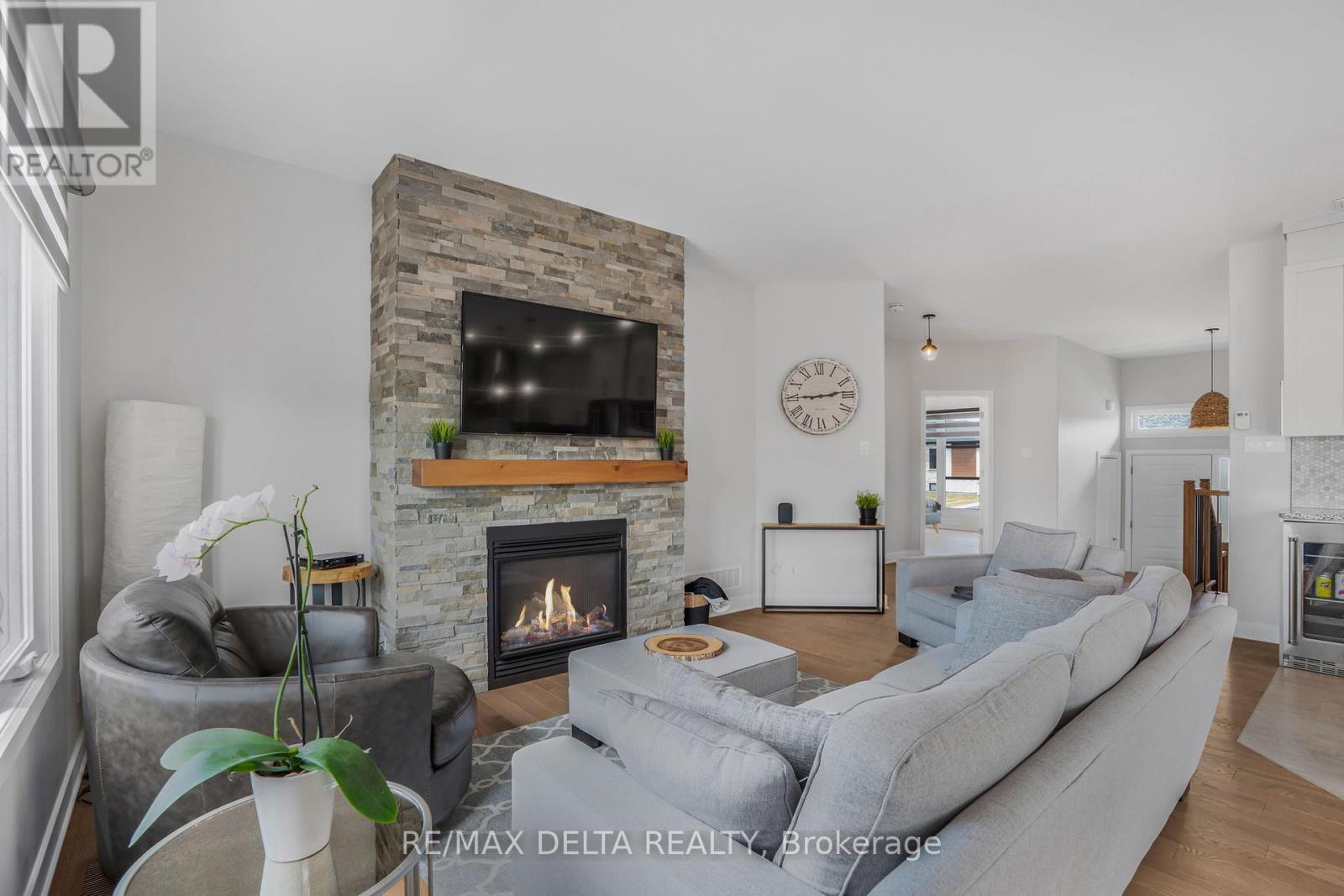 Photo 12 of 740 Lafrance Crescent, Hawkesbury ON