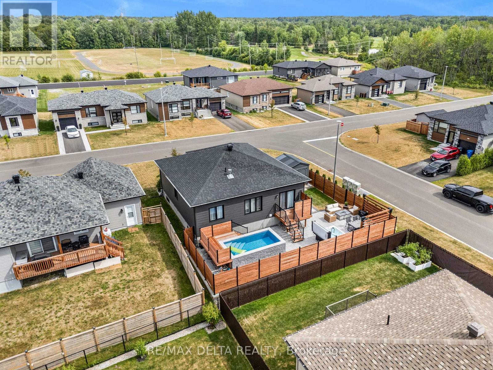 Photo 36 of 740 Lafrance Crescent, Hawkesbury ON