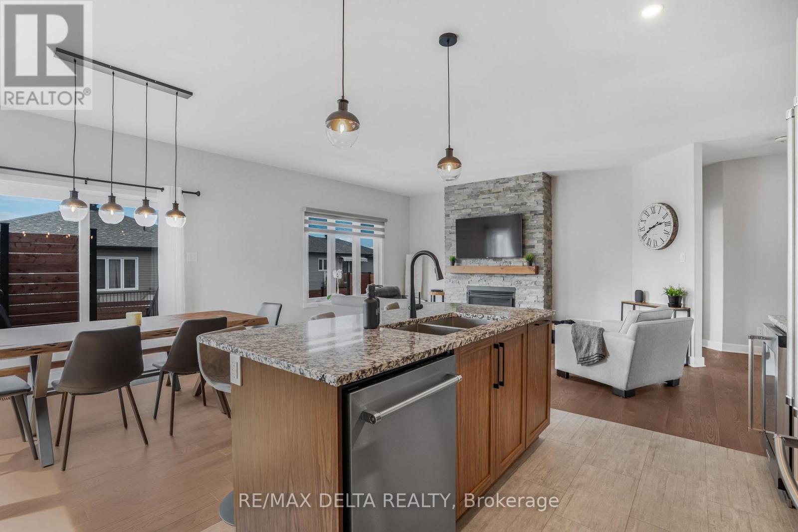 Photo 6 of 740 Lafrance Crescent, Hawkesbury ON