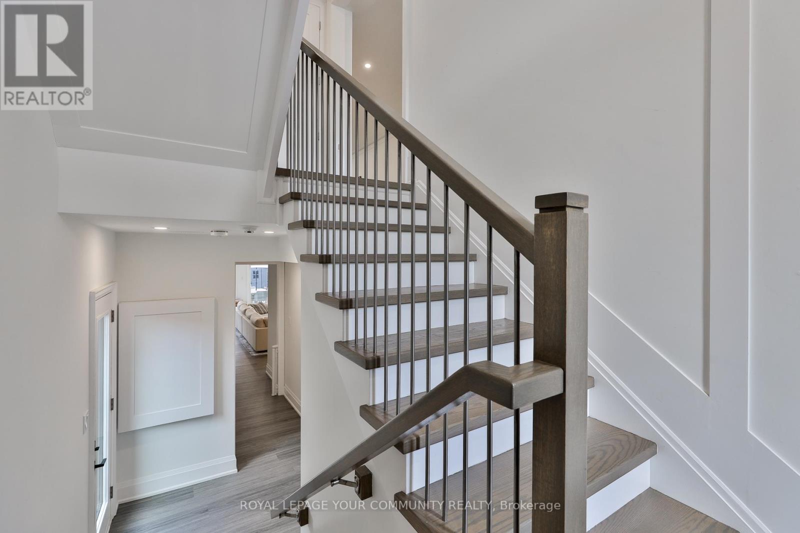 Photo 2 of 37 St Gaspar Court, Toronto ON