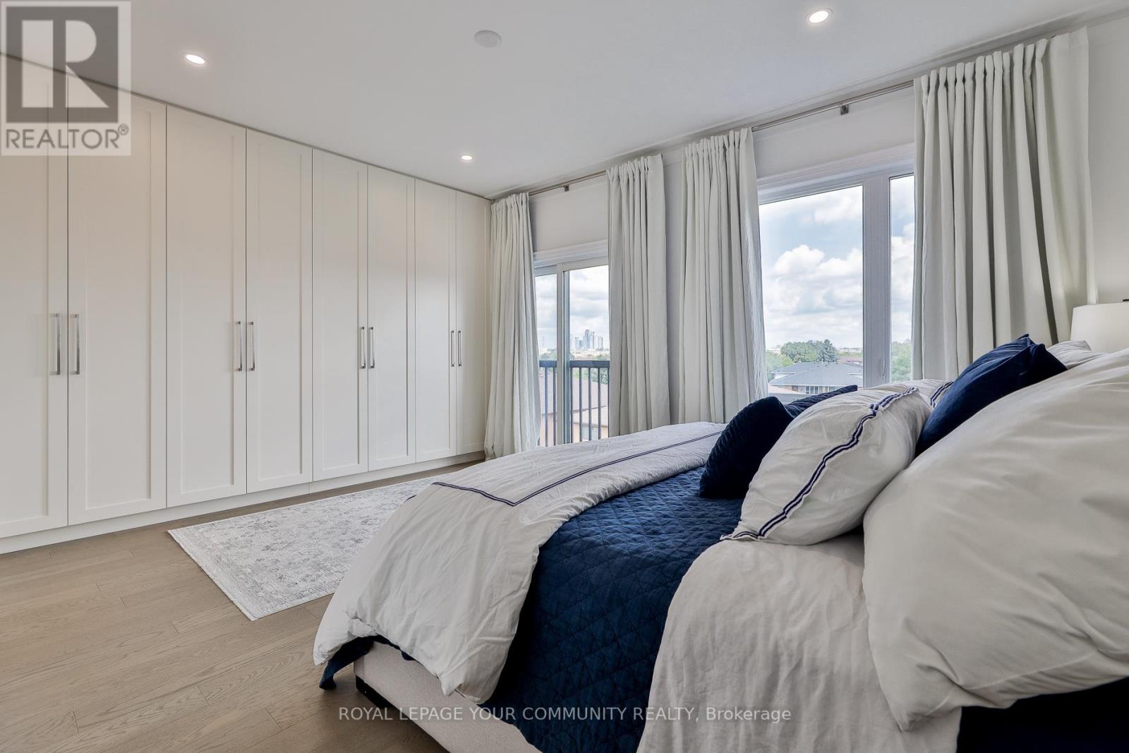 Photo 30 of 37 St Gaspar Court, Toronto ON