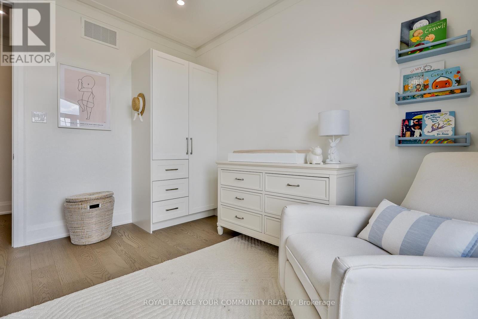 Photo 28 of 37 St Gaspar Court, Toronto ON