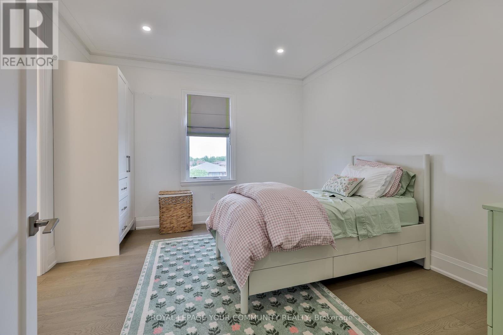 Photo 22 of 37 St Gaspar Court, Toronto ON