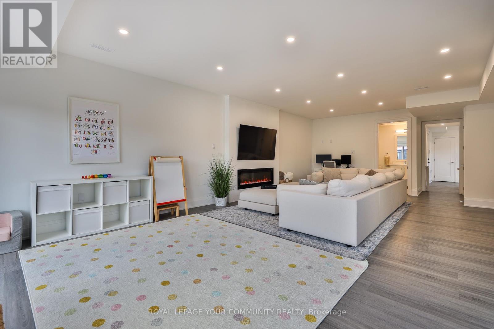 Photo 42 of 37 St Gaspar Court, Toronto ON