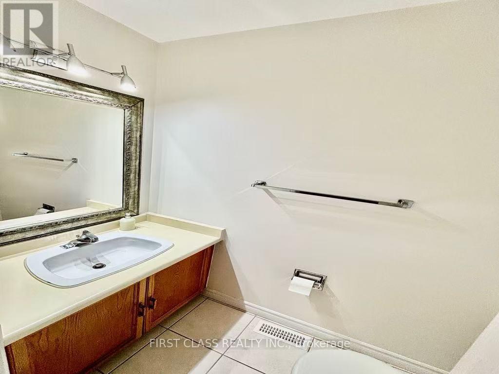 Photo 9 of Main Upper Level 4230 Perivale Road, Mississauga ON