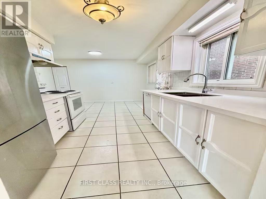 Photo 7 of Main Upper Level 4230 Perivale Road, Mississauga ON
