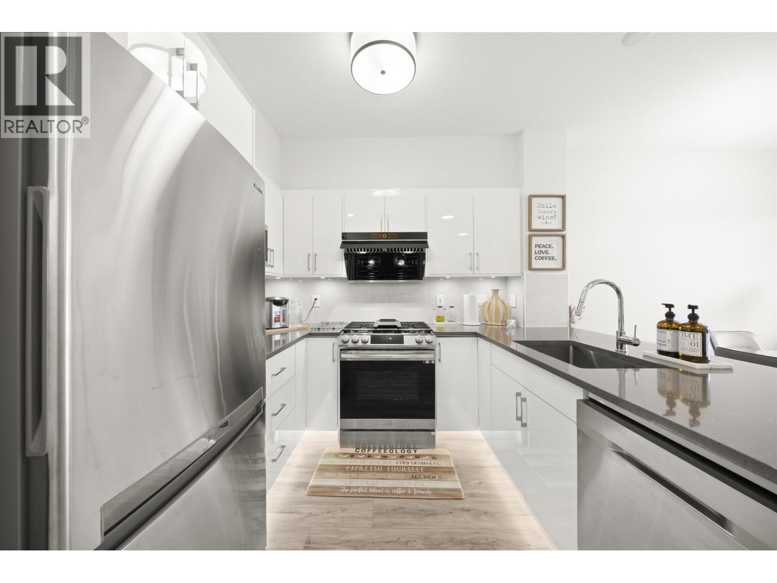 Photo 3 of 407 1153 Kensal Place, Coquitlam BC