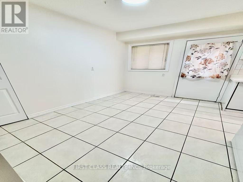 Photo 8 of Main Upper Level 4230 Perivale Road, Mississauga ON