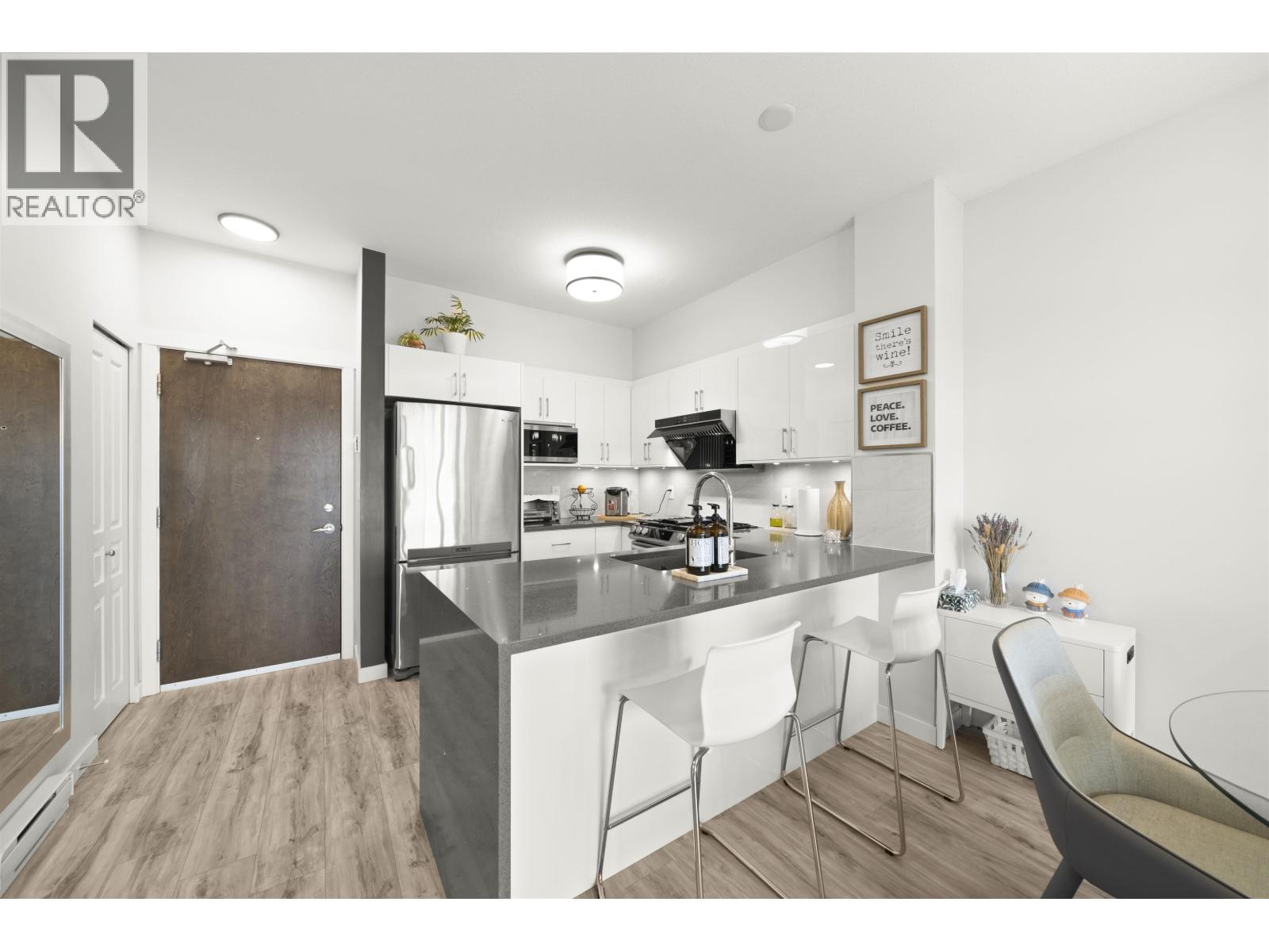 Photo 5 of 407 1153 Kensal Place, Coquitlam BC