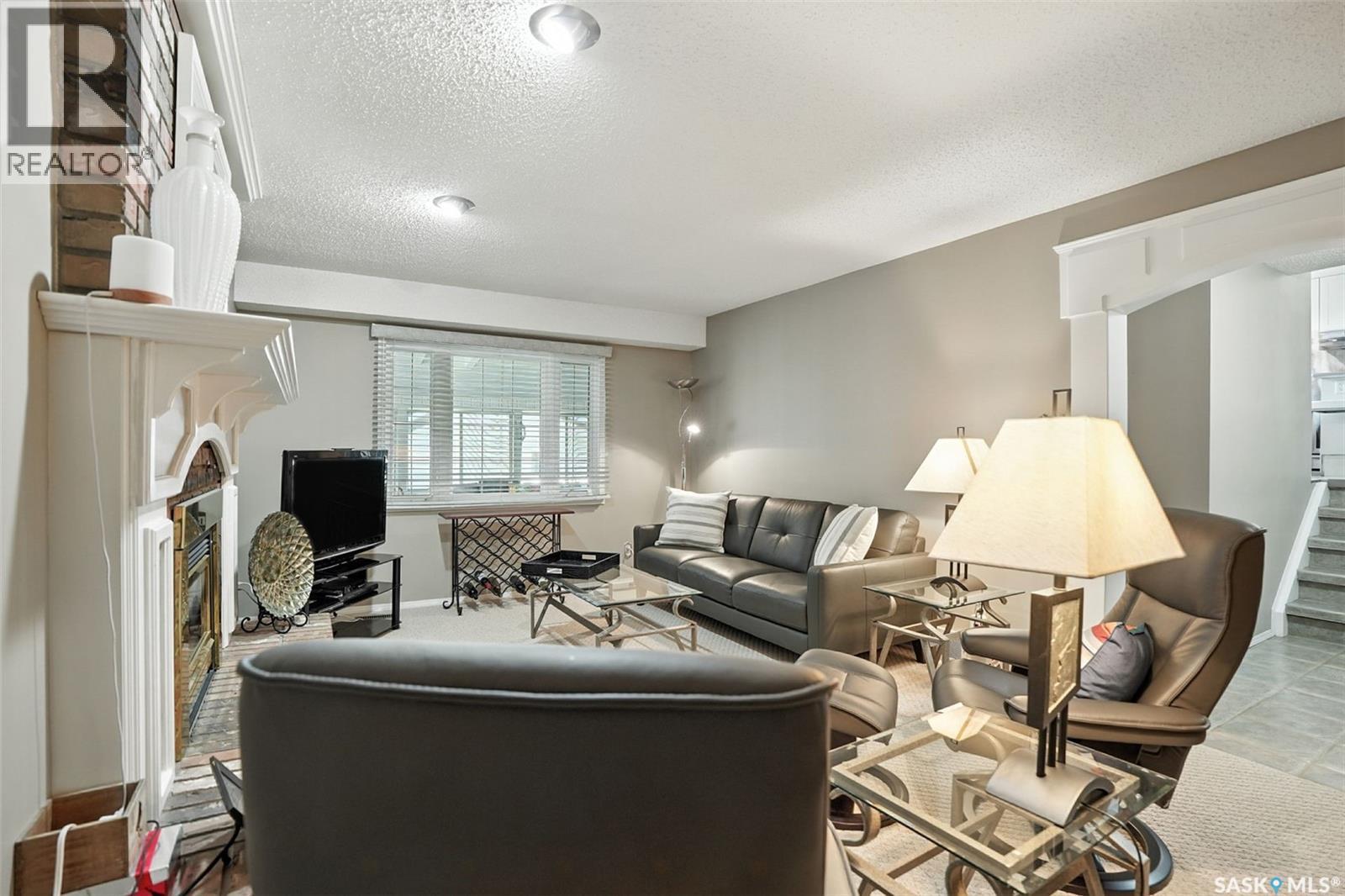 Photo 5 of 246 Auld Crescent, Saskatoon SK