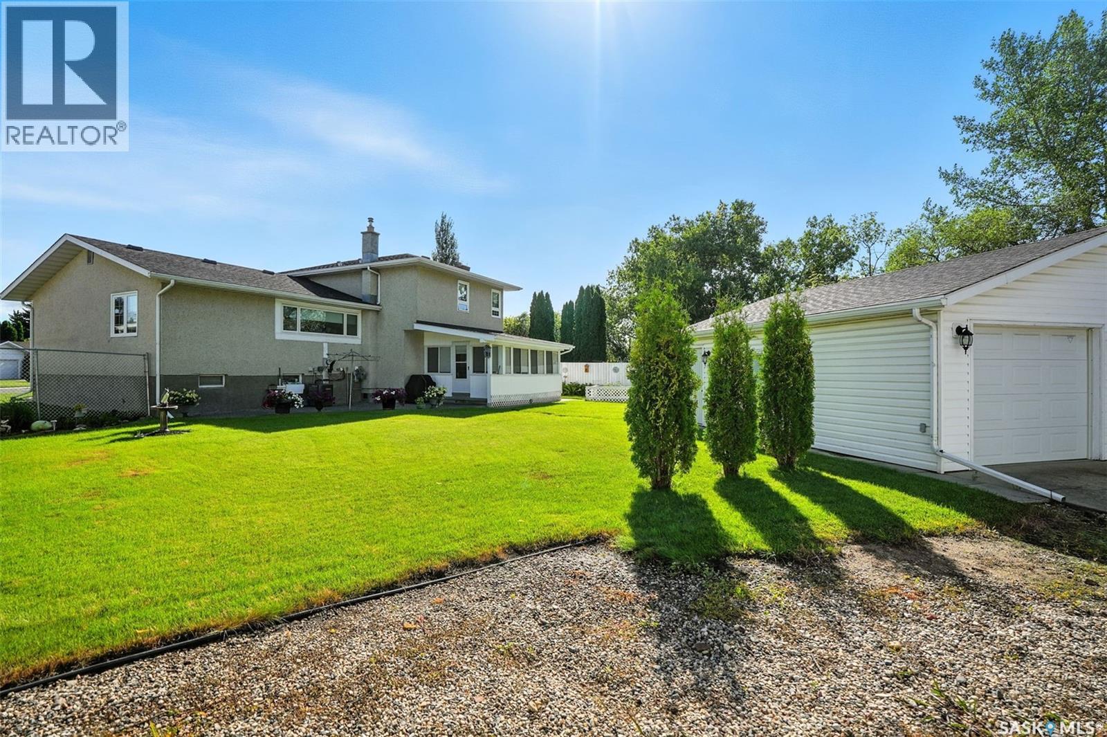 Photo 4 of 246 Auld Crescent, Saskatoon SK