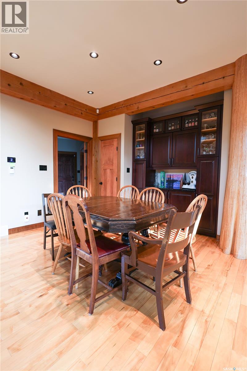 Photo 11 of 55 Estates Drive, Elk Ridge SK