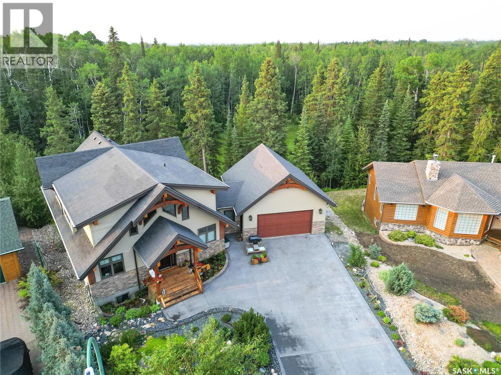 Photo 2 of 55 Estates Drive, Elk Ridge SK