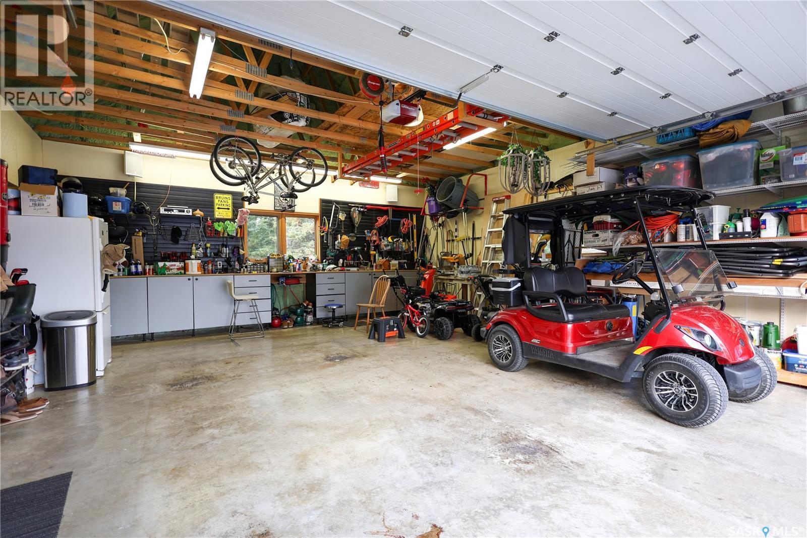 Photo 30 of 55 Estates Drive, Elk Ridge SK