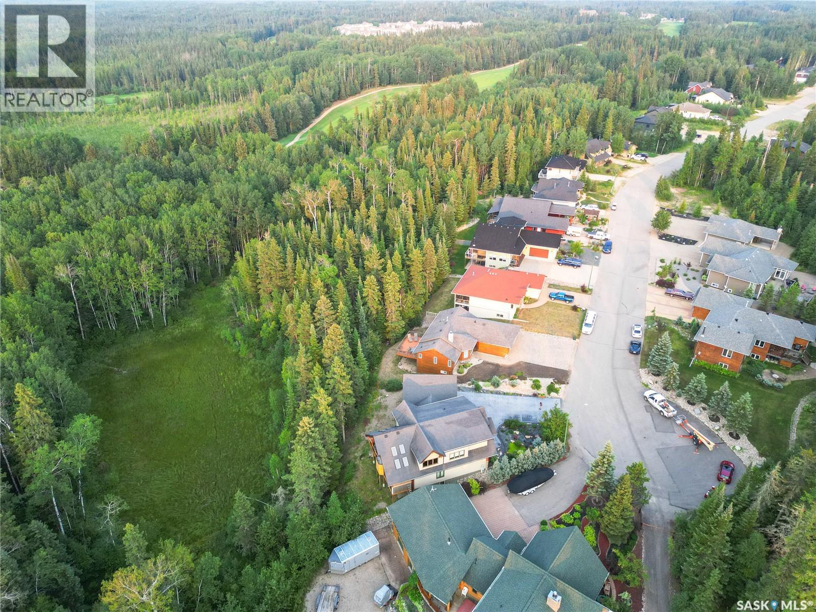 Photo 32 of 55 Estates Drive, Elk Ridge SK