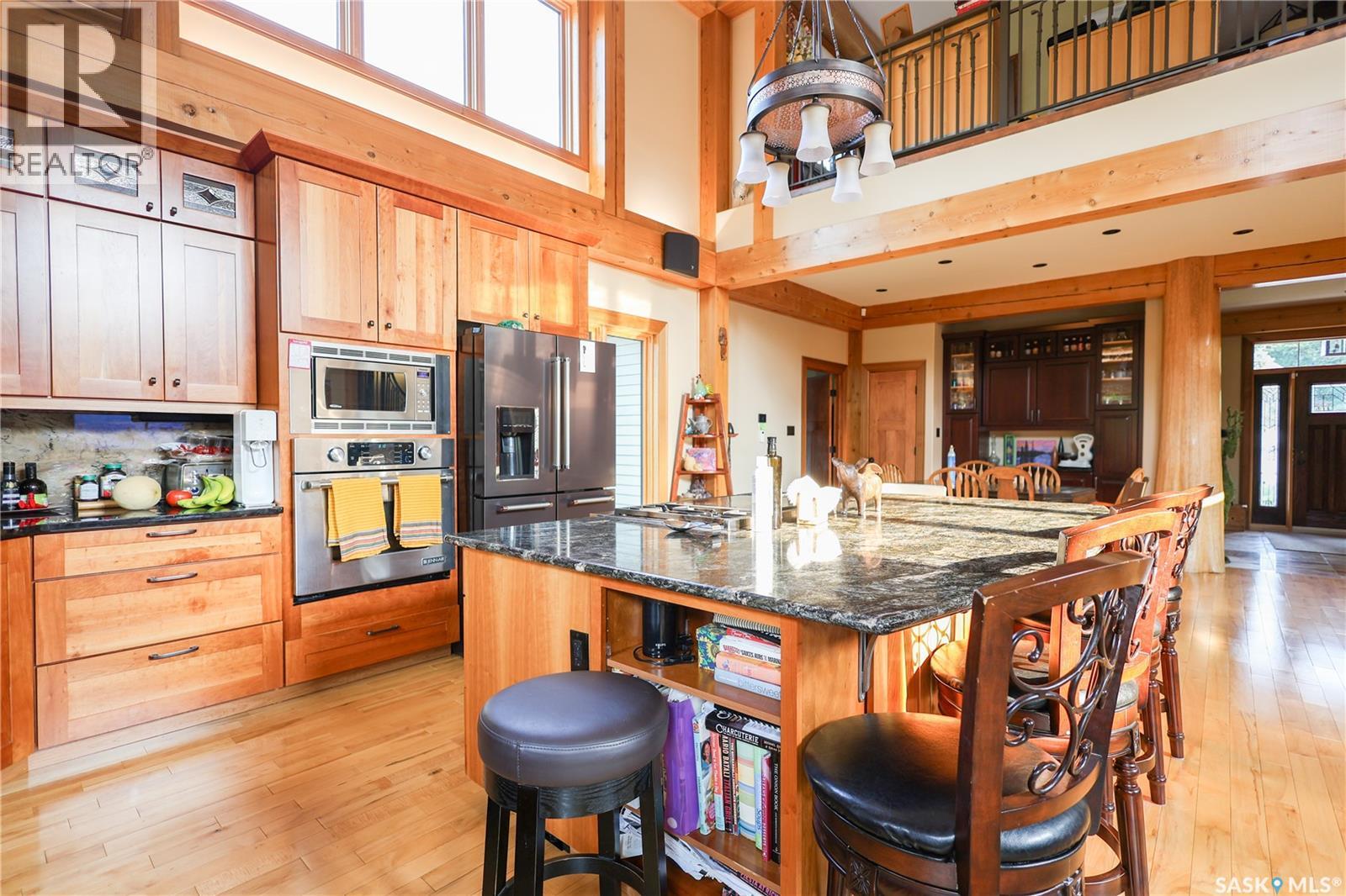 Photo 6 of 55 Estates Drive, Elk Ridge SK