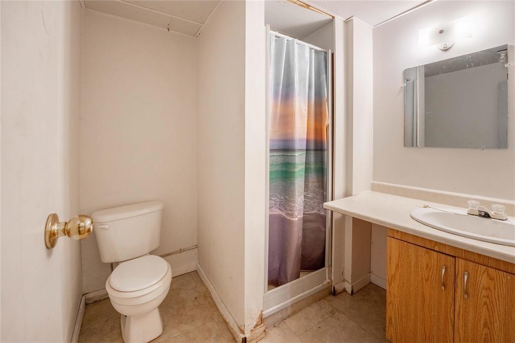 Photo 31 of 42 1st Street N, Niverville MB