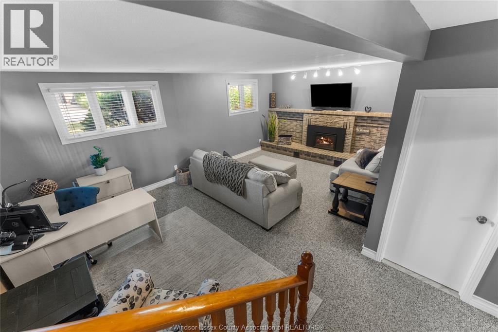 Photo 24 of 1475 Sugarwood Crescent, Lasalle ON