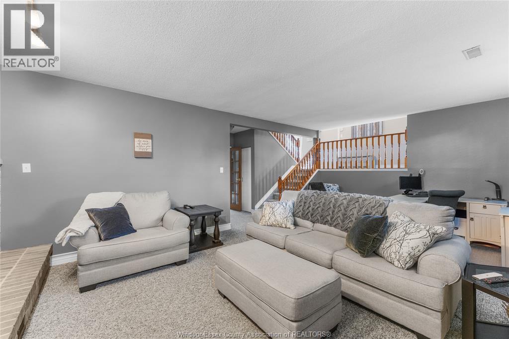 Photo 26 of 1475 Sugarwood Crescent, Lasalle ON