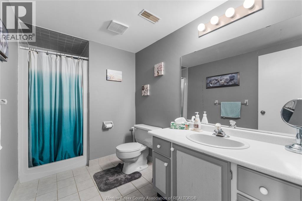 Photo 30 of 1475 Sugarwood Crescent, Lasalle ON
