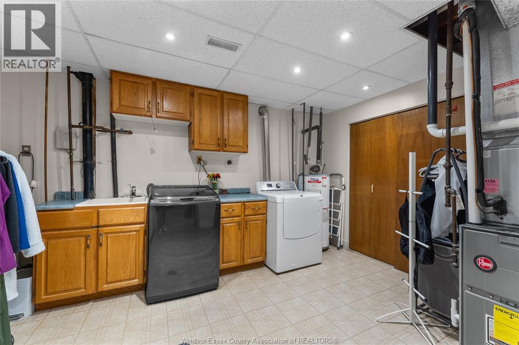 Photo 37 of 1475 Sugarwood Crescent, Lasalle ON