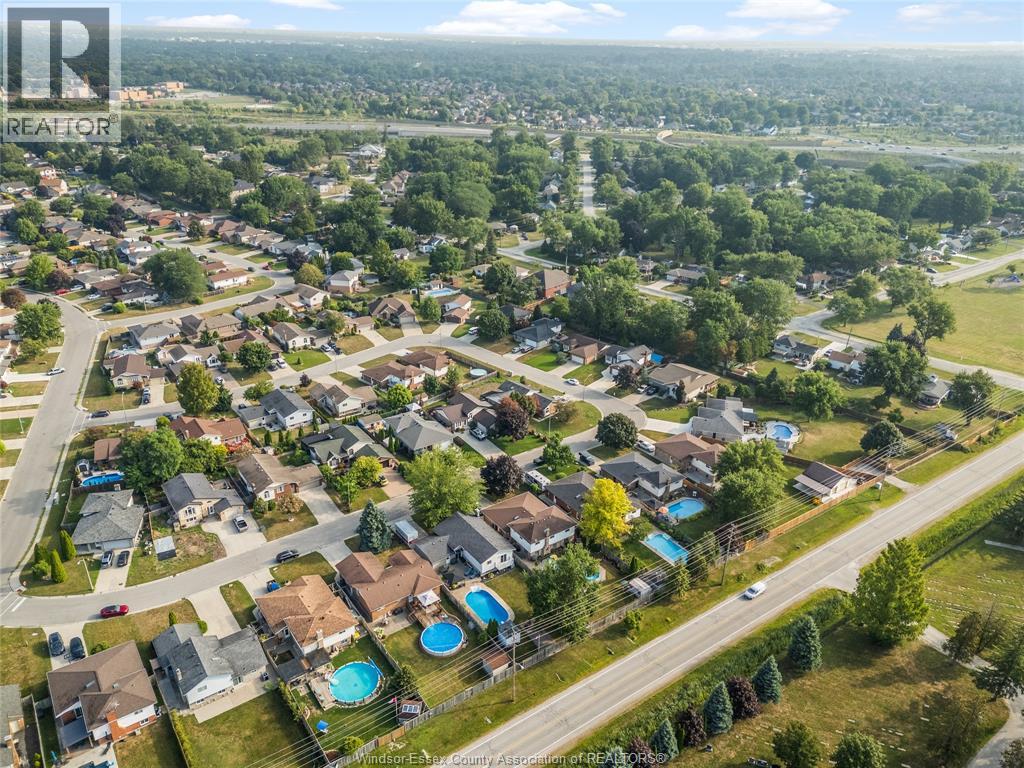 Photo 48 of 1475 Sugarwood Crescent, Lasalle ON