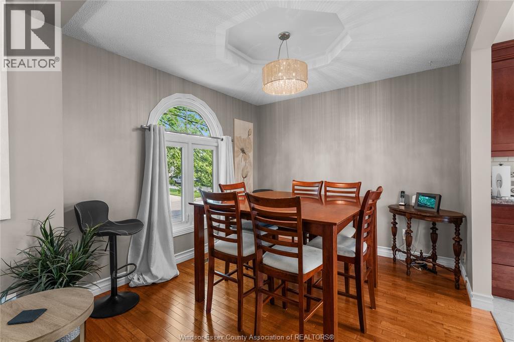 Photo 7 of 1475 Sugarwood Crescent, Lasalle ON