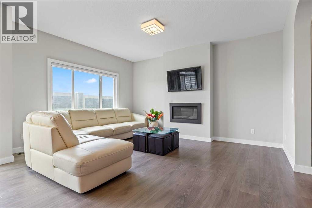 Photo 15 of 144 Nolancrest Circle Nw, Calgary AB