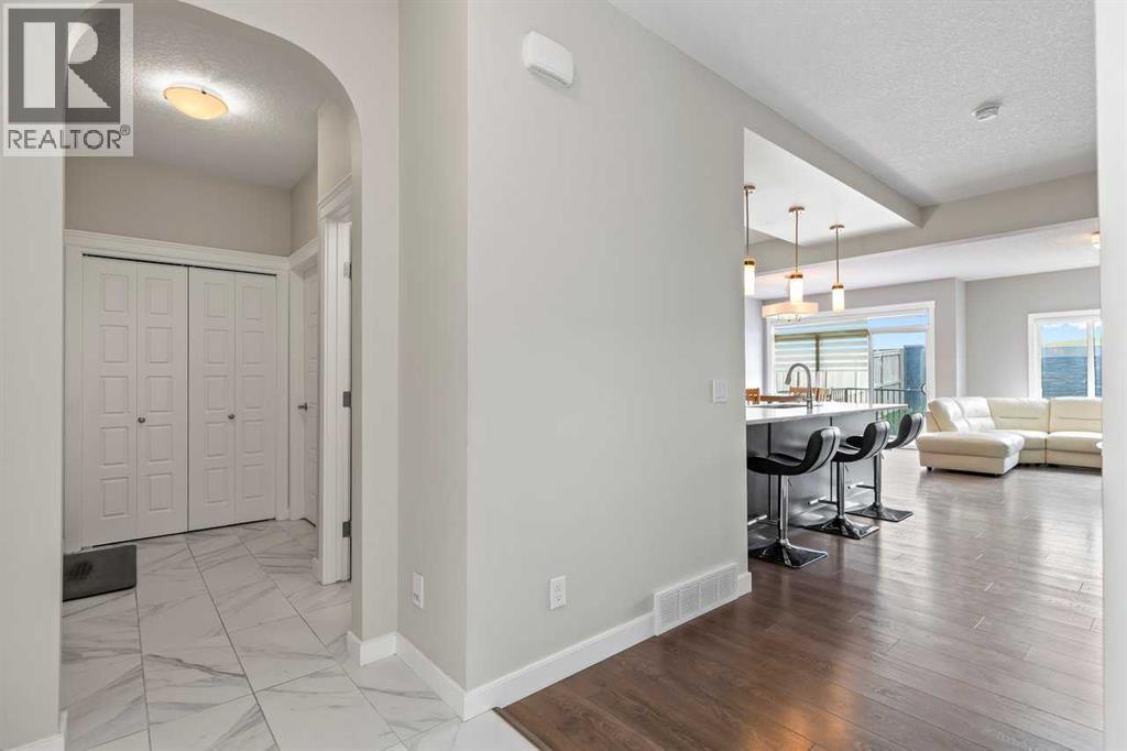 Photo 4 of 144 Nolancrest Circle Nw, Calgary AB
