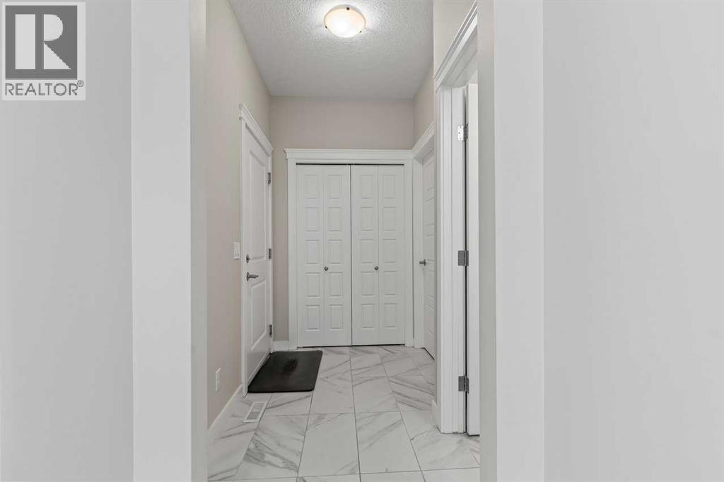 Photo 5 of 144 Nolancrest Circle Nw, Calgary AB