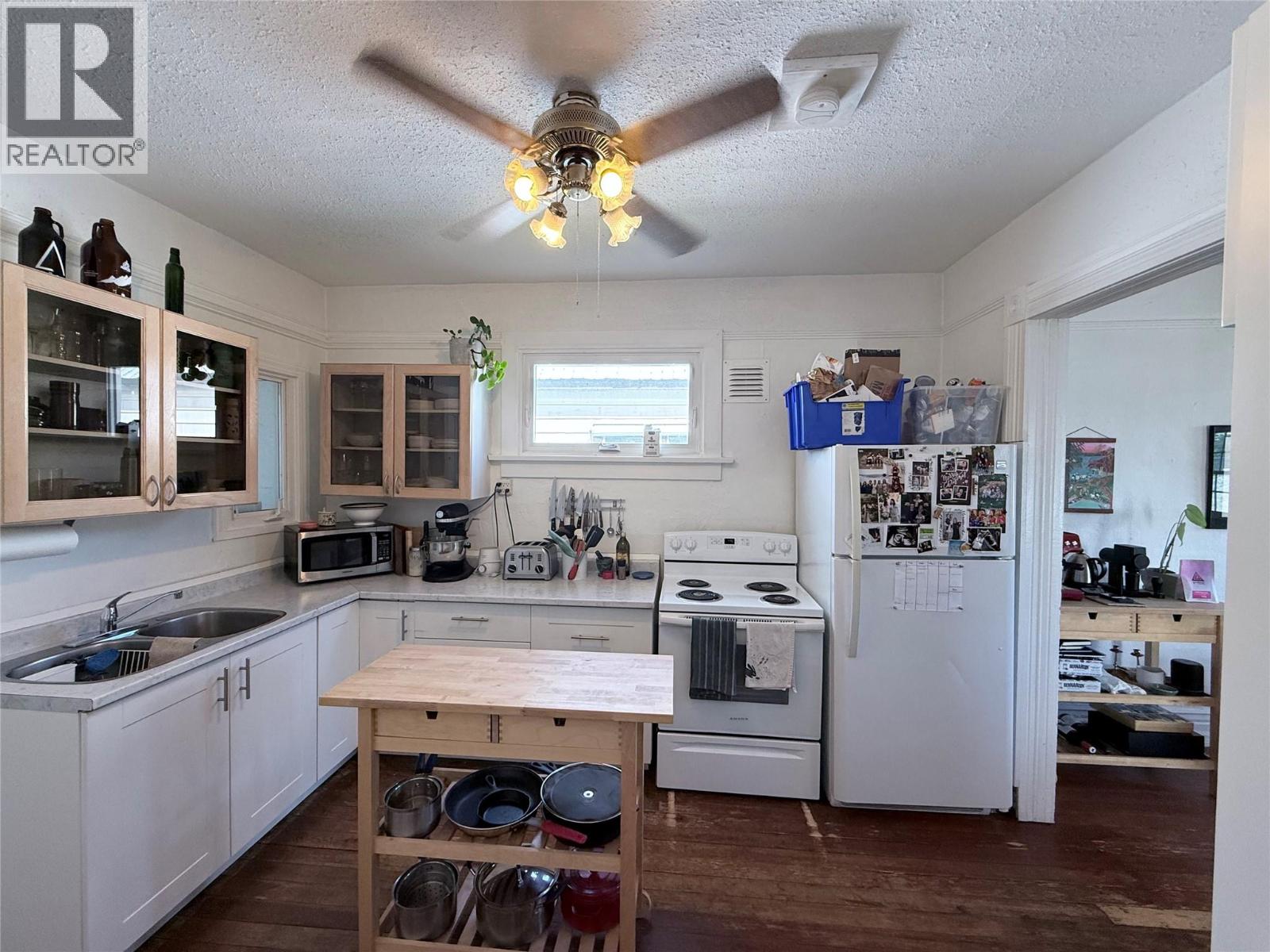 415 Downie Street, Revelstoke