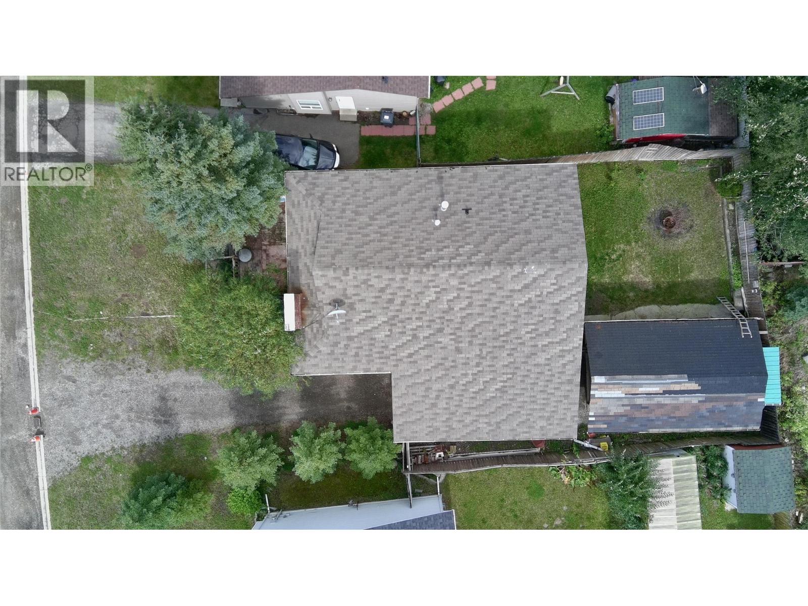 Photo 3 of 167 Sukunka Avenue, Tumbler Ridge BC