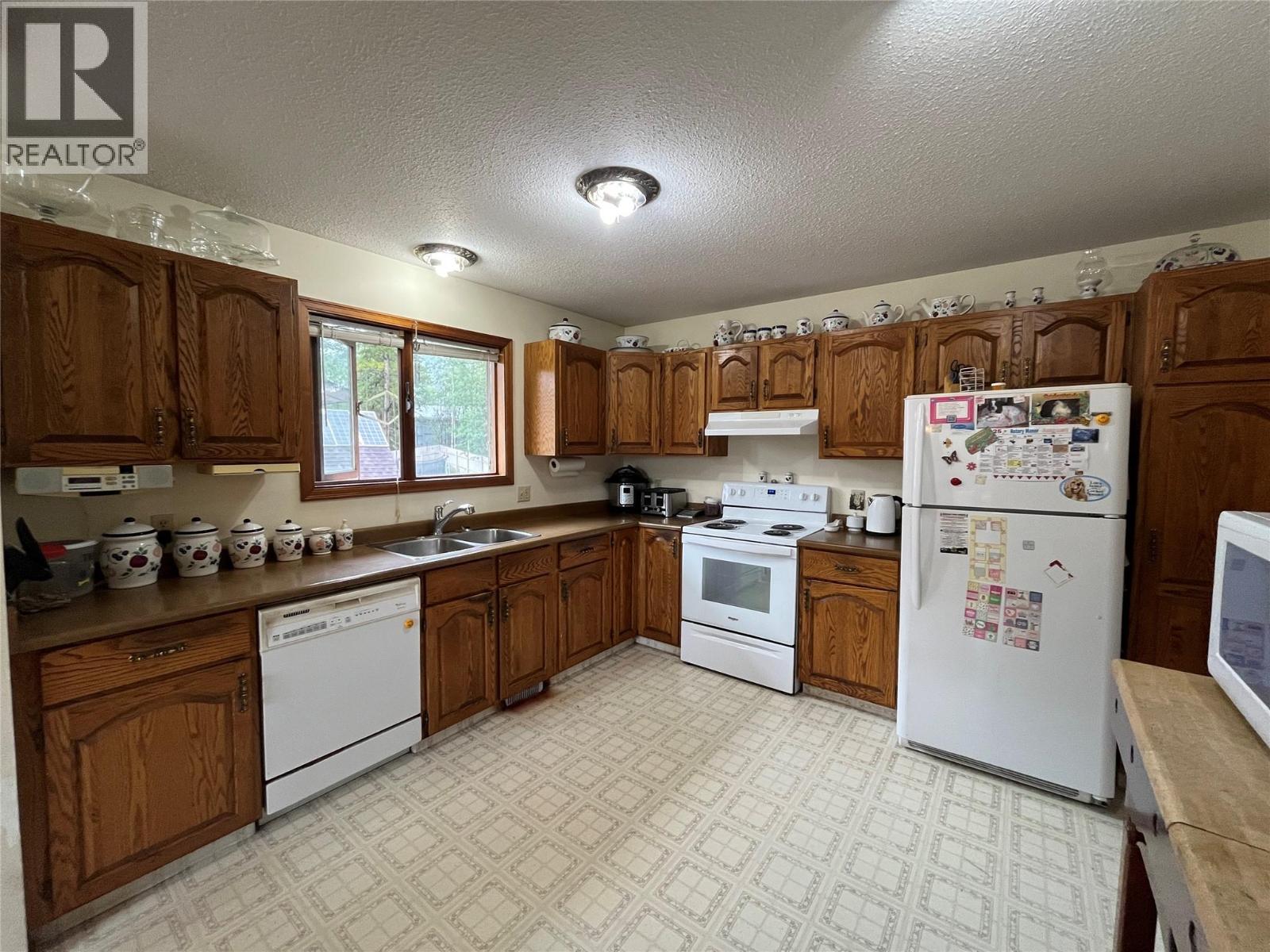 Photo 5 of 167 Sukunka Avenue, Tumbler Ridge BC