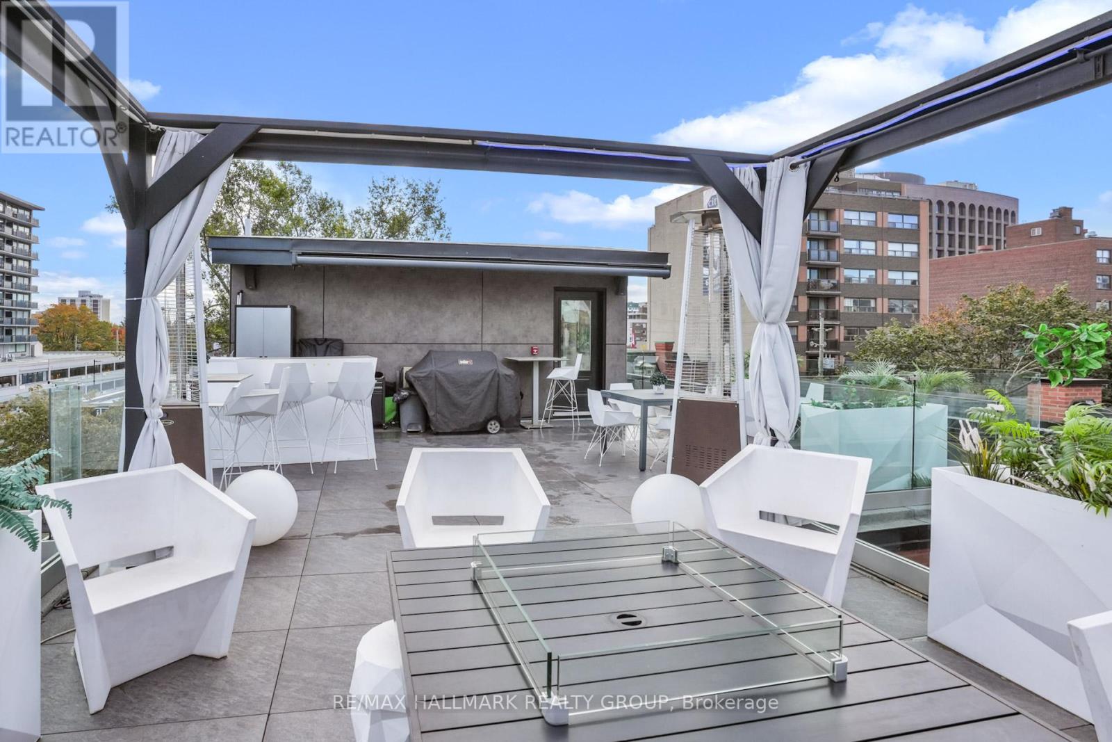 Photo 18 of 3 201 Maclaren Street, Ottawa ON