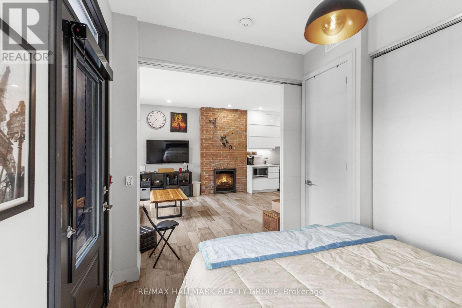 Photo 15 of 3 201 Maclaren Street, Ottawa ON
