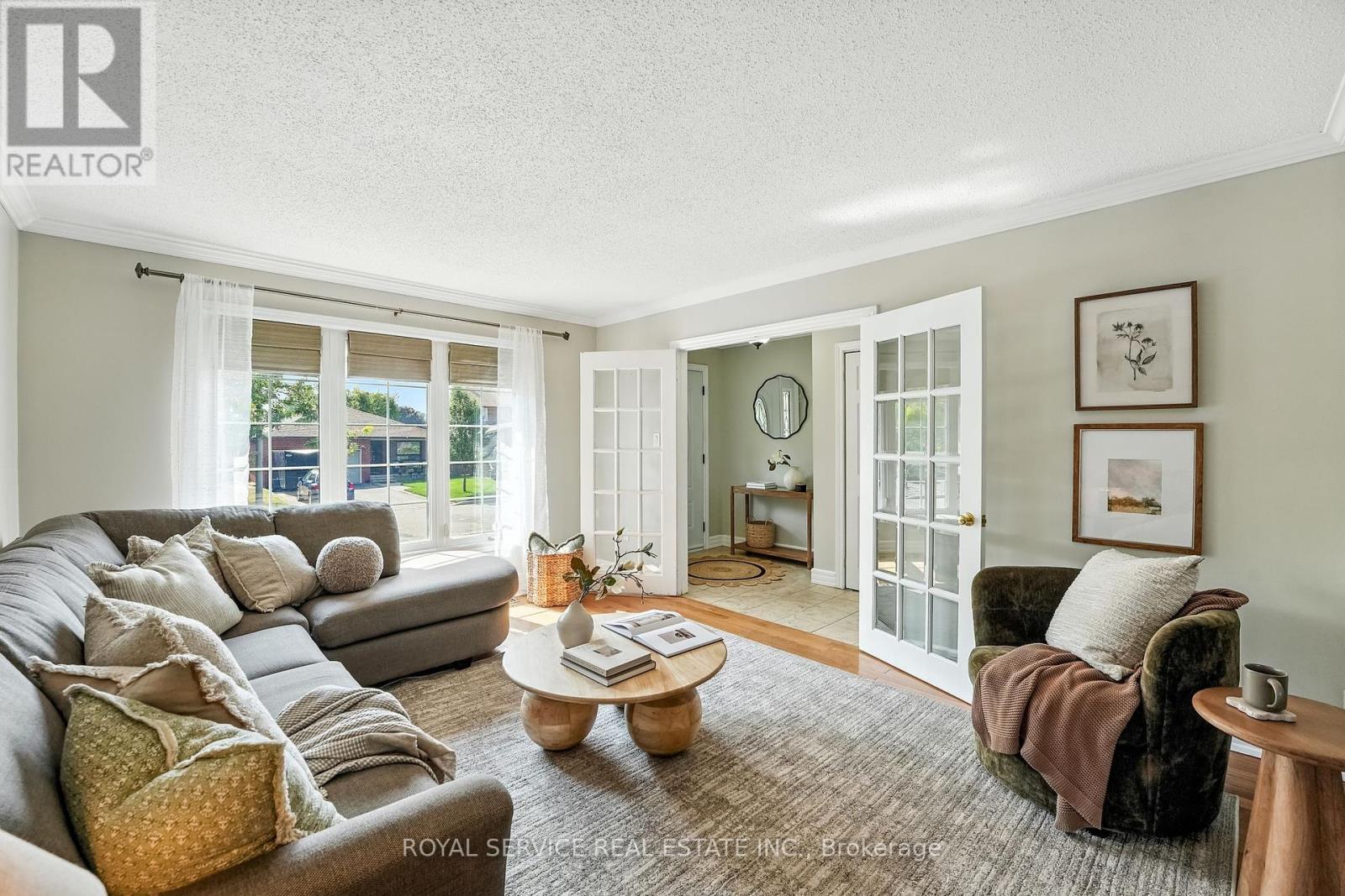 Photo 8 of 69 Firwood Avenue, Clarington ON