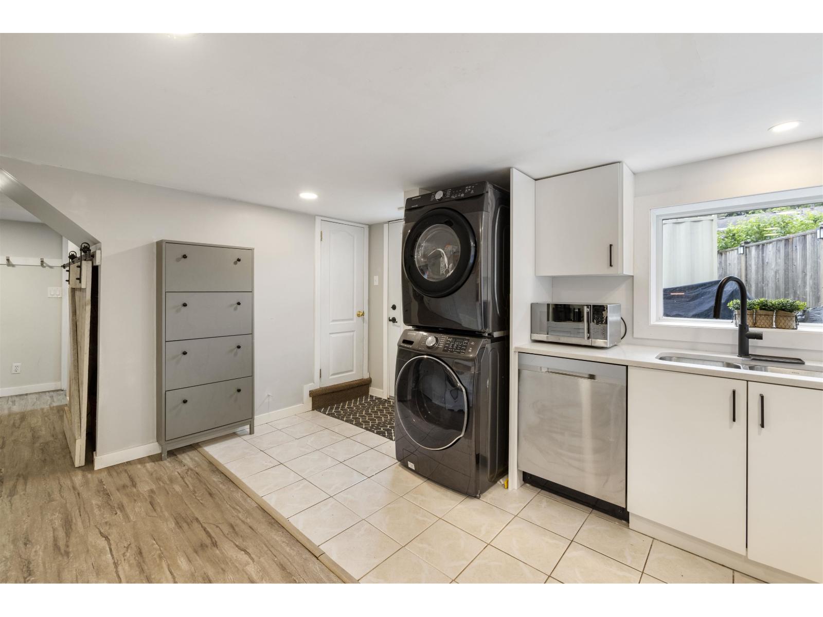 Photo 21 of 4745 207 A Street, Langley BC