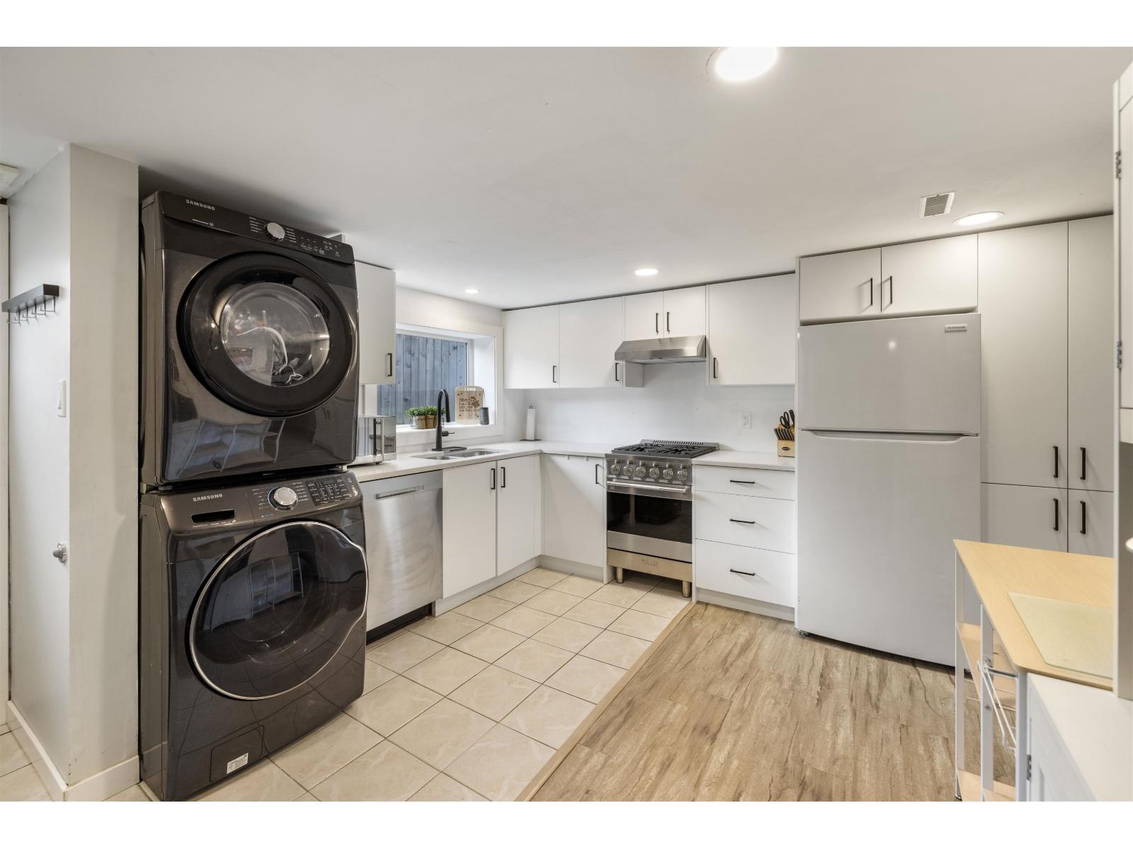 Photo 20 of 4745 207 A Street, Langley BC