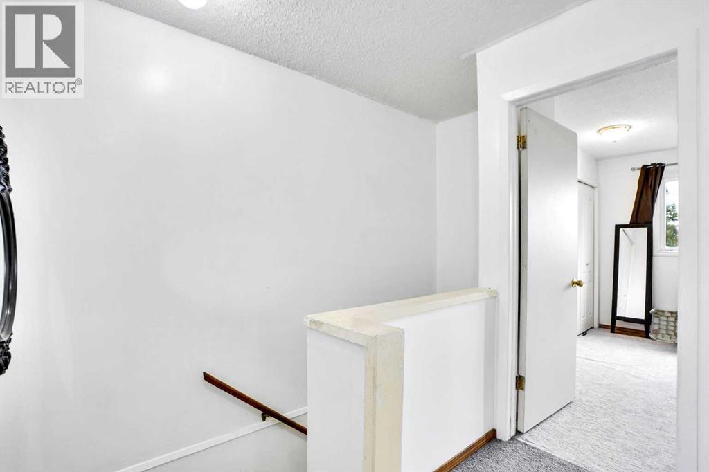 Single Family House for Sale in  Templeridge Crescent NE Temple Calgary 