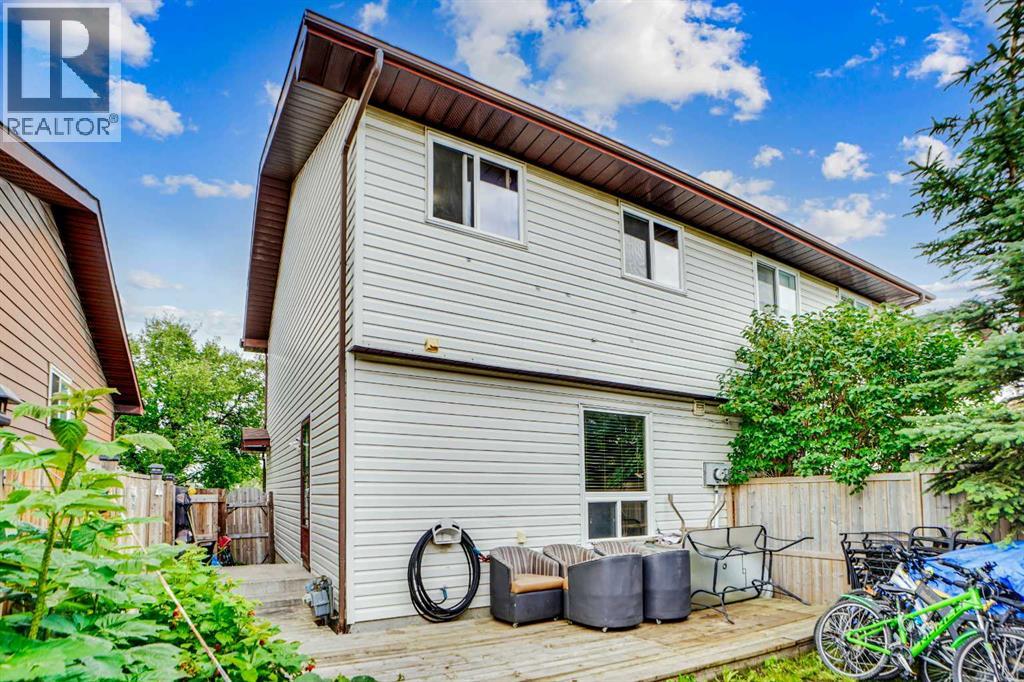 Single Family House for Sale in  Templeridge Crescent NE Temple Calgary 