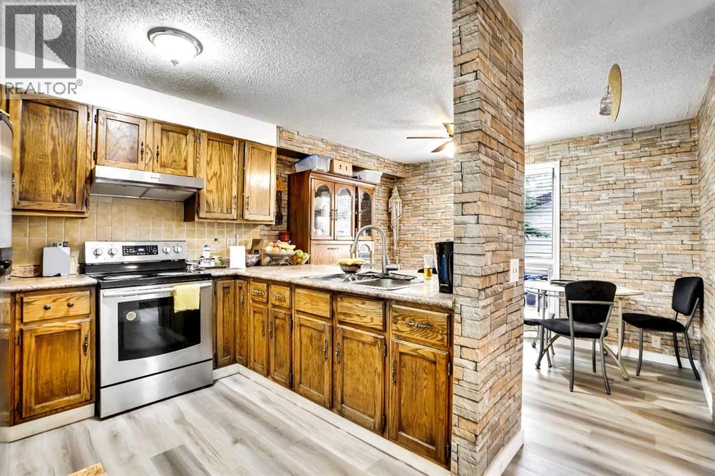 Single Family House for Sale in  Templeridge Crescent NE Temple Calgary 