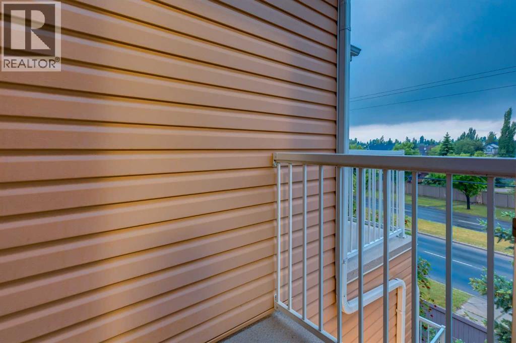 Single Family House for Sale in  CHAPARRAL RIDGE Park SE Chaparral Calgary 