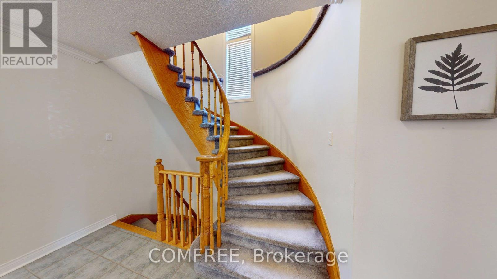 Photo 32 of 27 Markwood Crescent, Whitby ON