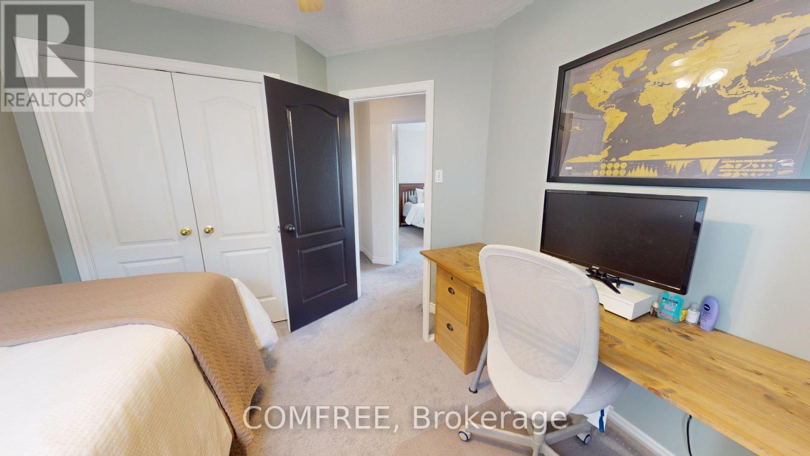 Photo 26 of 27 Markwood Crescent, Whitby ON