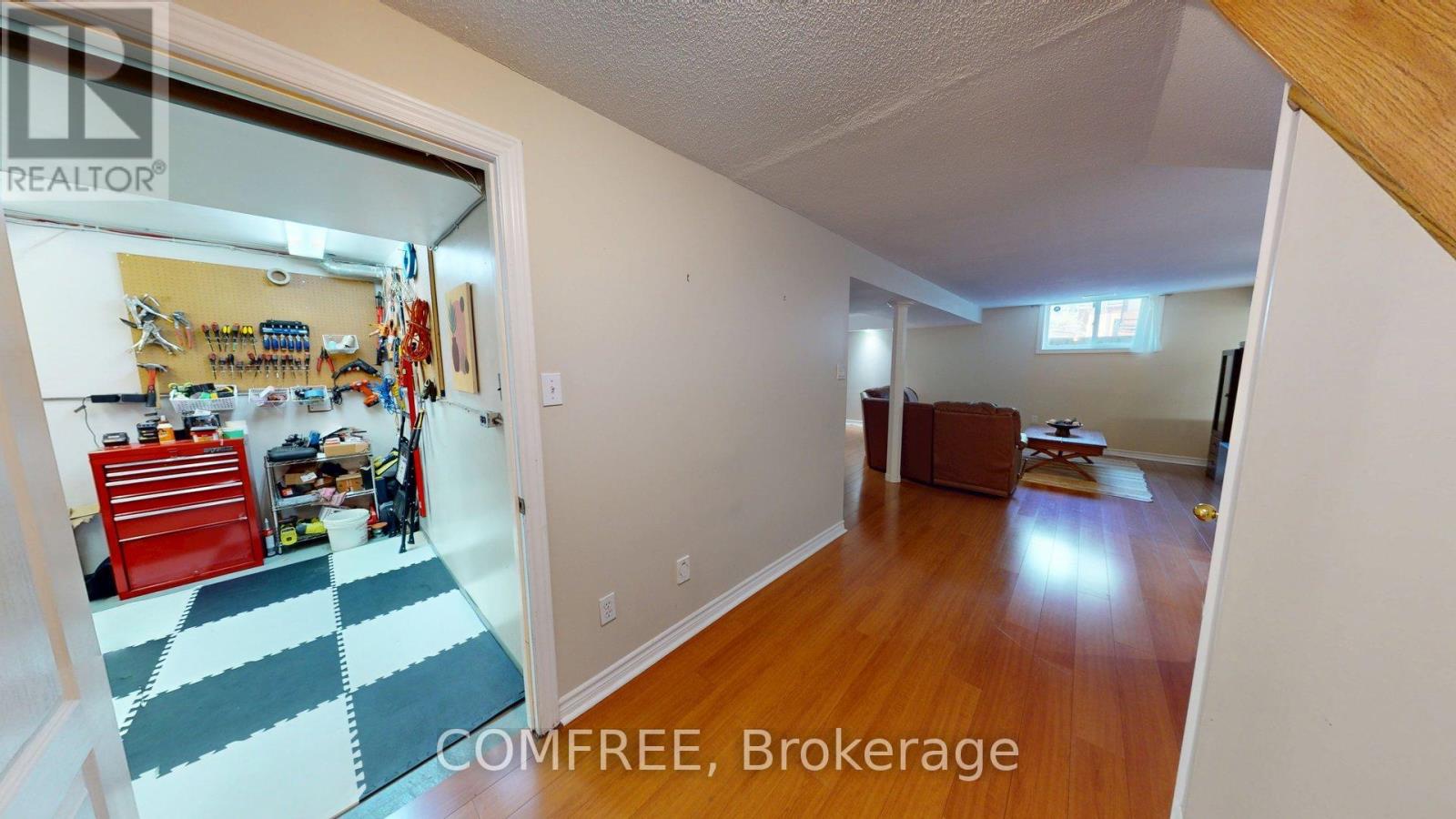 Photo 30 of 27 Markwood Crescent, Whitby ON