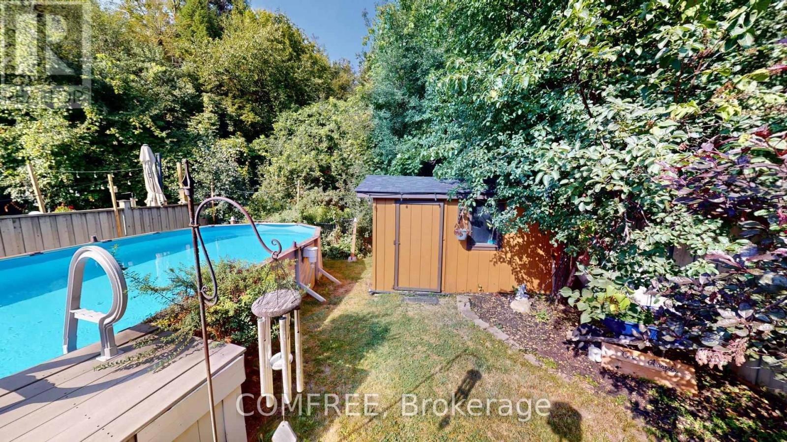 Photo 31 of 27 Markwood Crescent, Whitby ON